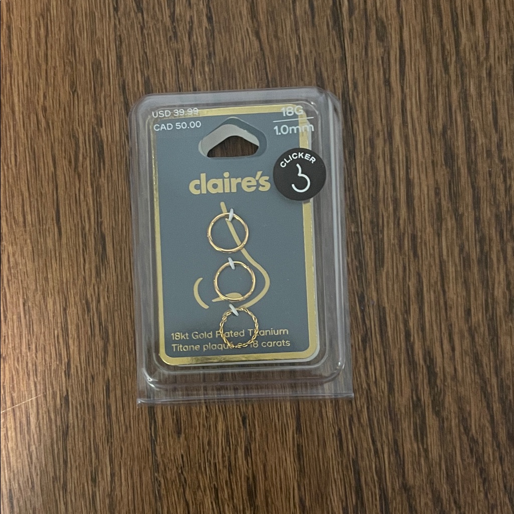 Claire's 18kt Gold Plated Titanium Clicker Set